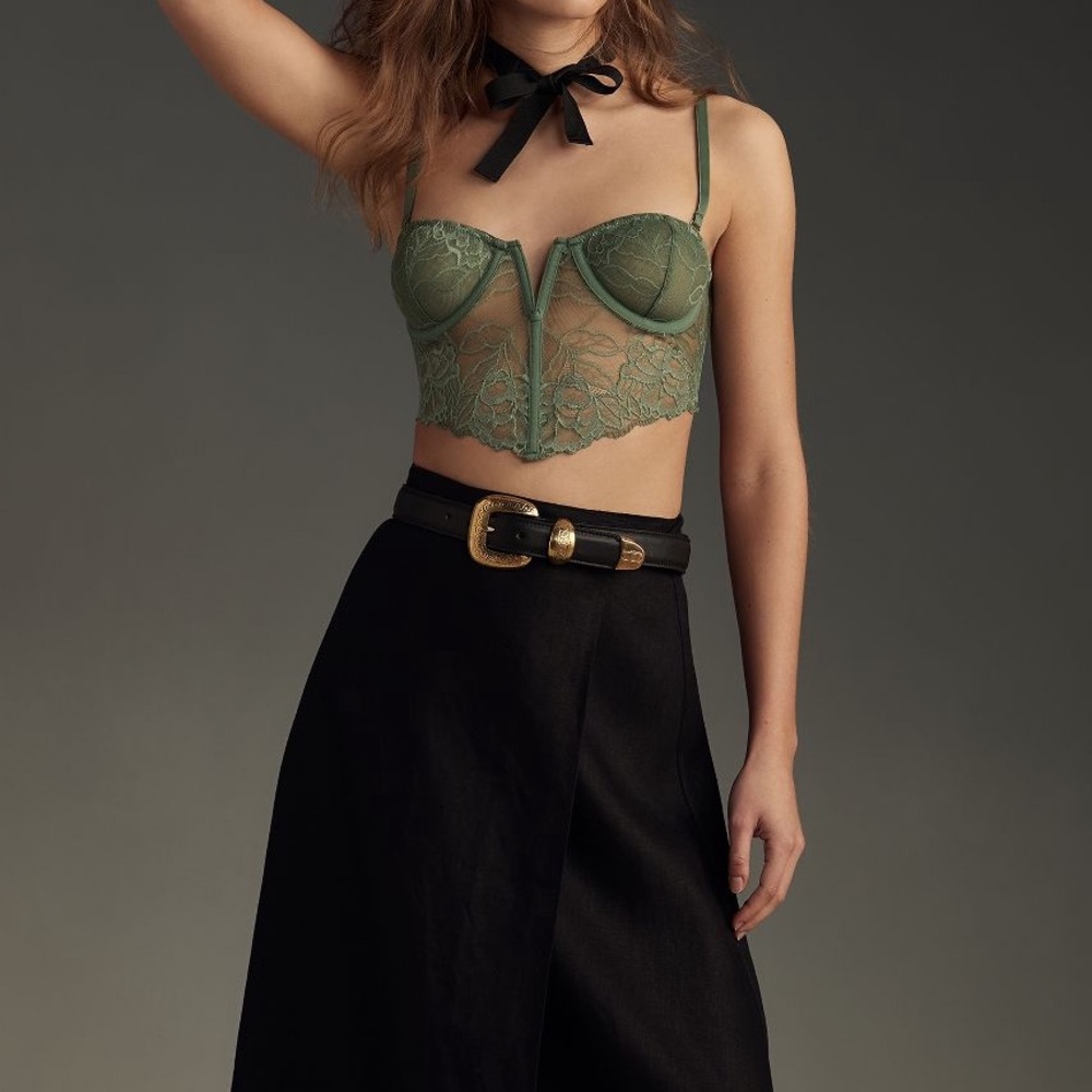 Nwt lace floral underwire bustier